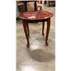 Image 2 : 1 ROUND ENDTABLE