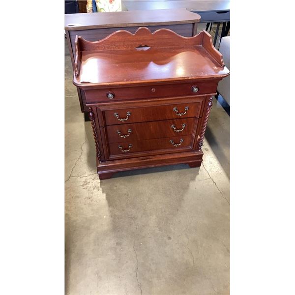 LEXINGTON 4 DRAWER DRESSER