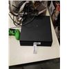 Image 3 : PS4 CONSOLE WITH CONTROLLER (WORKING)