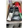Image 4 : 2 BOXES OF KITCHEN WARE