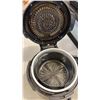 Image 3 : NINJA FOODI PRESSURE COOKER/AIR FRYER TESTED AND WORKING