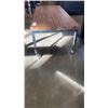 Image 2 : METAL BASE ROLLING COFFEE TABLE