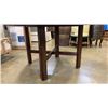 Image 2 : ROUND DINING TABLE