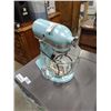 Image 1 : KITCHENAID ARTISAN DESIGN STAND MIXER WITH ACCESSORIES AND PYREX BOWL, RETAIL $629