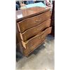 Image 2 : BASSETT 4 DRAWER SERPENTINE CHEST OF DRAWERS