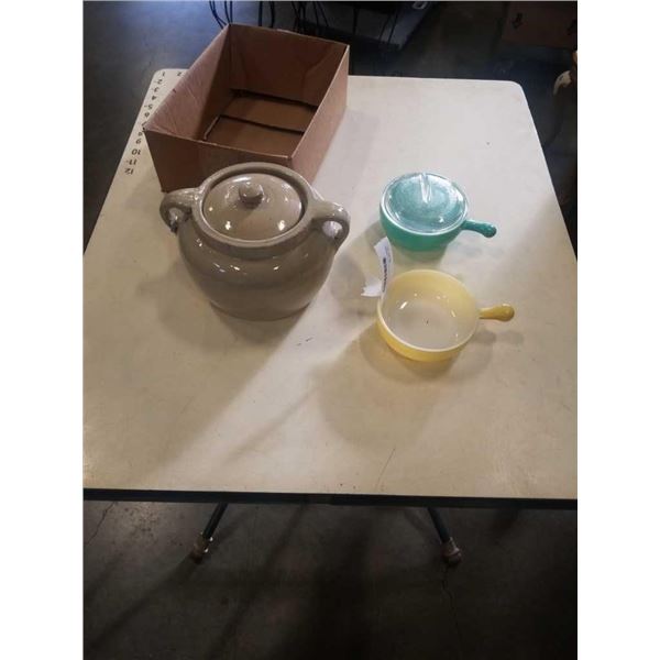 MEDALTA #2 BEAN CROCK AND 2 PICES GLASSBAKE