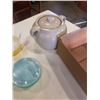 Image 2 : MEDALTA #2 BEAN CROCK AND 2 PICES GLASSBAKE