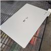 Image 4 : ASUS CHROMEBOOK C523NA 64GB WITH CHARGER WORKING ONE HINGE NEEDS REPAIR, RETAIL $369