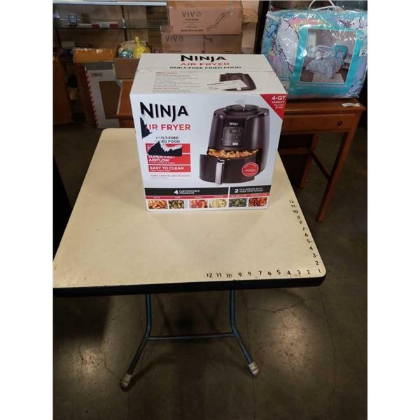 AS NEW NINJA  4QT AIR FRYER RETAIL $170