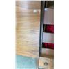 Image 4 : ANTIQUE DRESSER
