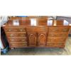Image 1 : 9 DRAWER SKLAR PEPPLER DRESSER