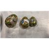 Image 2 : LOT OF CLOISONNE - FIGURES, PLATE, PEN, EGGS