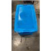 Image 2 : LARGE TOTE WITH 9 TIRE COVERS