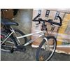 Image 2 : 5 BIKES