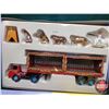 Image 2 : CORGI Classics "Chipperfields Circus" #11201 ERF KV ARTIC WITH CAGES, LIONS, TIGERS, PEDESTAL & TAME