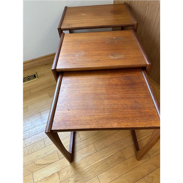 Mid Century Modern Nesting Tables