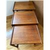 Image 2 : Mid Century Modern Nesting Tables
