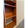 Image 2 : Bookshelf