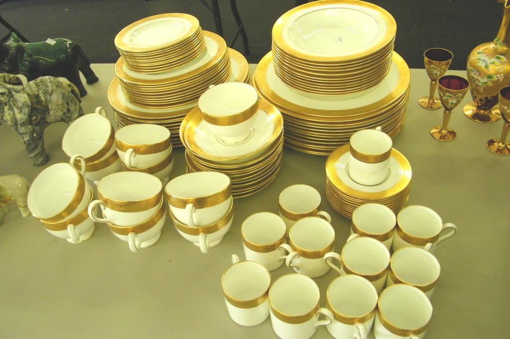 Wedgwood Bone China Ascot Dish Set 88 Pieces