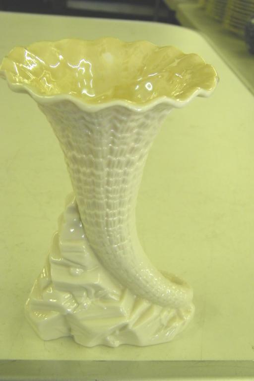 Belleek Vase 0857 5.5" H Made In Ireland