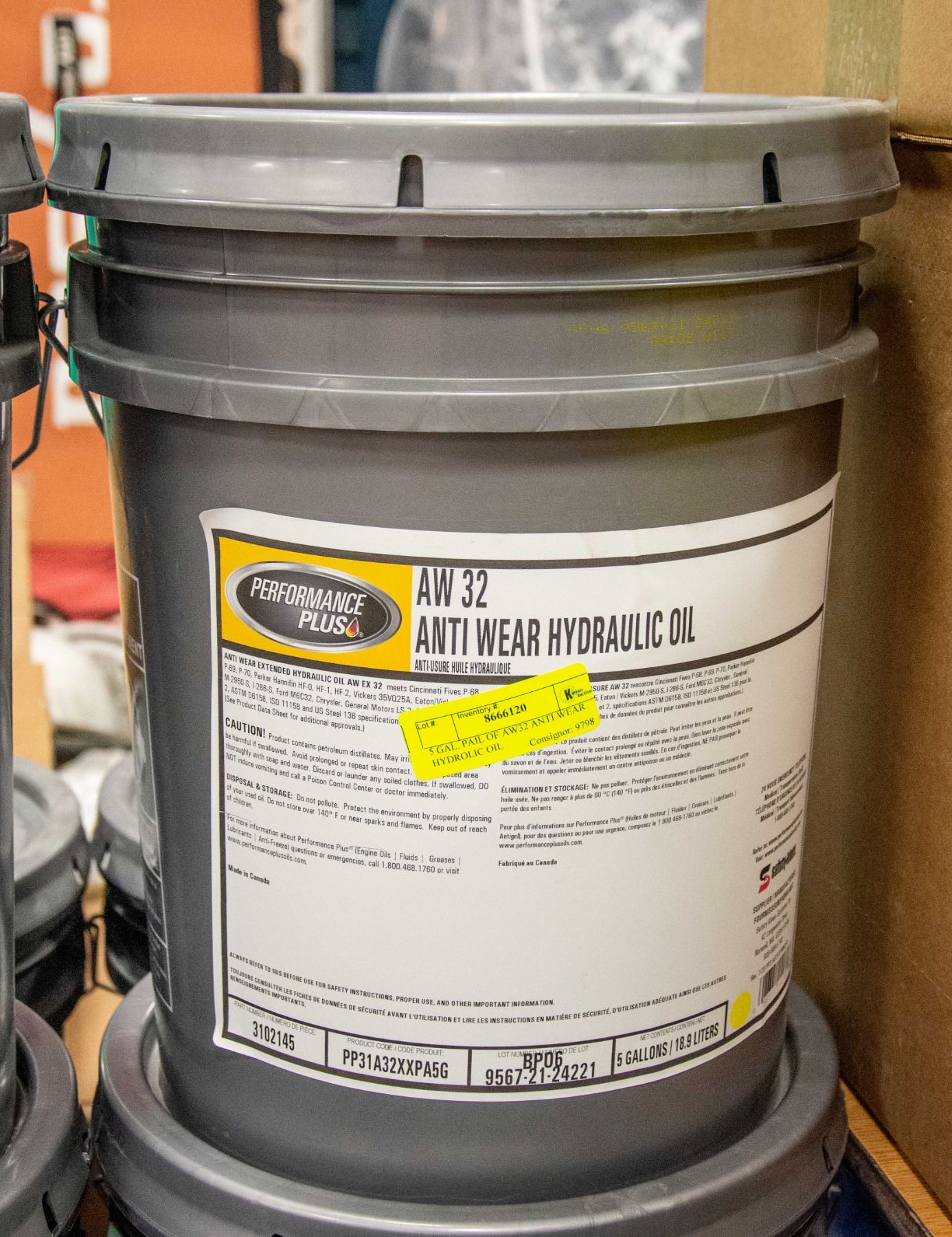 5 GAL. PAIL OF AW32 ANTI WEAR HYDRAULIC OIL