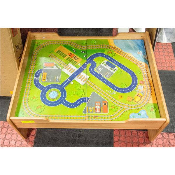 SMALL KIDS PLAYTABLE