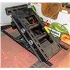 Image 1 : HEAVY DUTY TV MOUNT