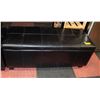 Image 1 : BAILIFF SEIZURE: LEATHERETTE STORAGE OTTOMAN WITH