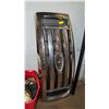 Image 1 : FORD EXPEDITION FRONT GRILL A872K