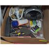 Image 1 : BOX OF CARPENTER'S/PAINTER'S TOOLS AND ACCESS.