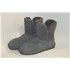 KIRKLAND WOMENS UGG STYLE GREY BOOTS SIZE 6