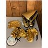 Image 1 : "Superhero Show" group of 4 wrestlers with golden masks & golden boots (2 New & 2 Screenplay)