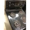 Image 4 : Frigidaire 4 stove electric burner & oven - not tested (approx 26" x 24" x 48" height)