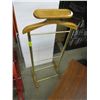 Image 2 : 1 PIANO STOOL & A WOODEN & BRASS BUTLER