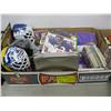 Image 1 : FLAT OF HOCKEY CARDS, HELMETS, TOQUE, ETC.