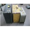 Image 2 : 3 VINTAGE SUITCASES