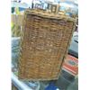 Image 3 : HANDLED BASKET