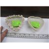 Image 1 : BELLEEK WOVEN PLAIN HEART BASKET 4TH PERIOD & HEART SHAPE BASKET FLOWERED 4TH PERIOD