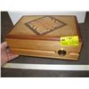 Image 1 : WOODEN HUMIDOR