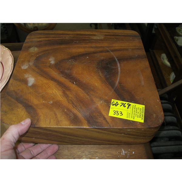 4  THICK CUTTING BOARD