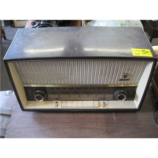 GRUNDIG MAJESTIC 220 RADIO