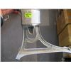 Image 2 : ANTIQUE UNIVERSAL HAND PRESS CITRUS JUICER