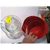 Image 2 : RED MIXING BOWLS & 4 GLASS MEASURING CUPS