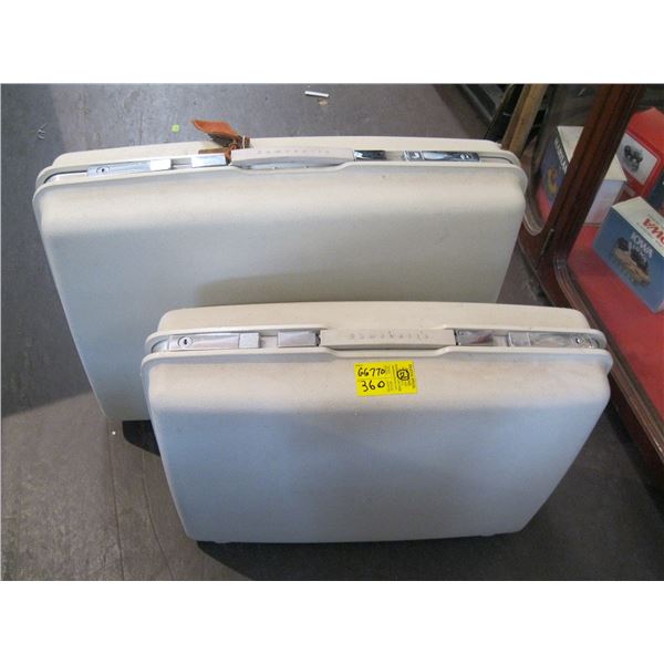 2 WHITE VINTAGE SAMSONITE SUITCASES