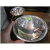 Image 1 : 2 SILVER PLATED DISHES