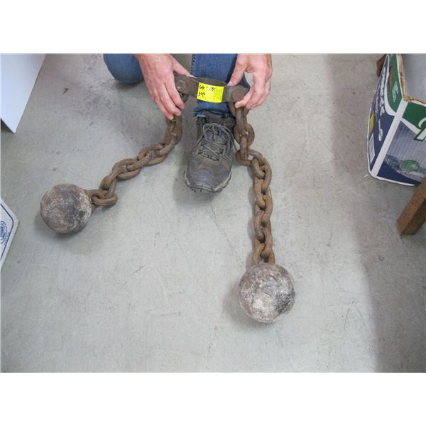 SHACKLE BALLS & CHAIN