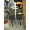Image 1 : PICNIC BASKET W/LEGS