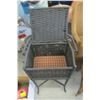 Image 2 : PICNIC BASKET W/LEGS