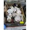 Image 1 : FLAT OF TEACUPS & GLASSWARE