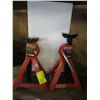Image 1 : 2 2 1/4 TON MOTOMASTER JACKSTANDS